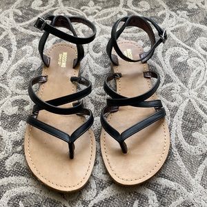Mossimo Target black strappy sandals sz 7